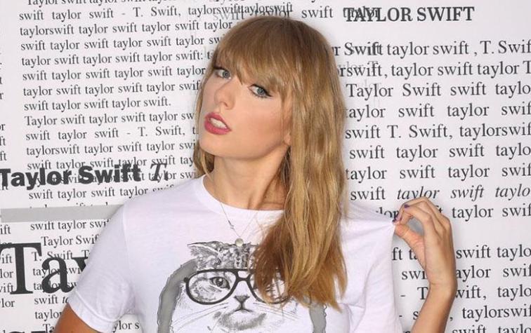 Taylor Swift admite que su secreto para un delineado perfecto fue ¡Plumón permanente!