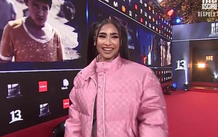 Paloma Mami llegó con parka a la alfombra roja de "Mi Amigo Alexis"