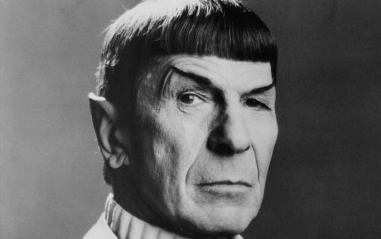 La estrella de "Star Trek" Leonard Nimoy pidió ayuda para acabar con su vida
