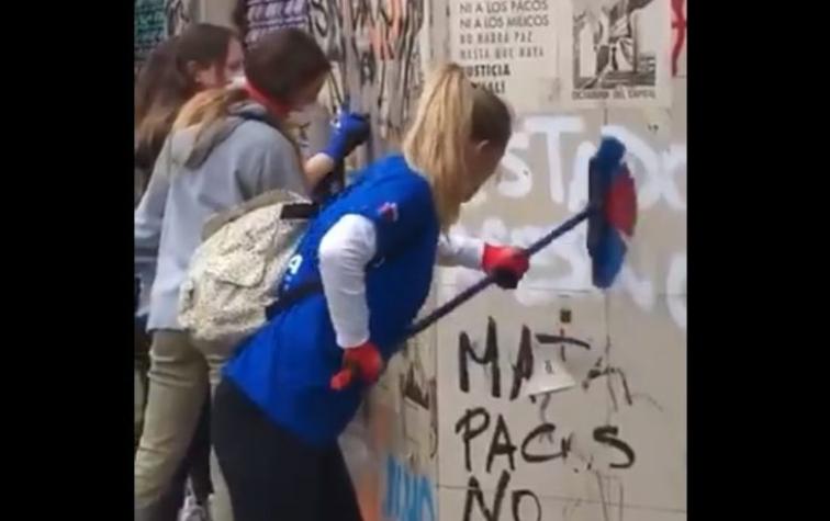 Joven que se convirtió en meme por limpiar la pared alzó la voz