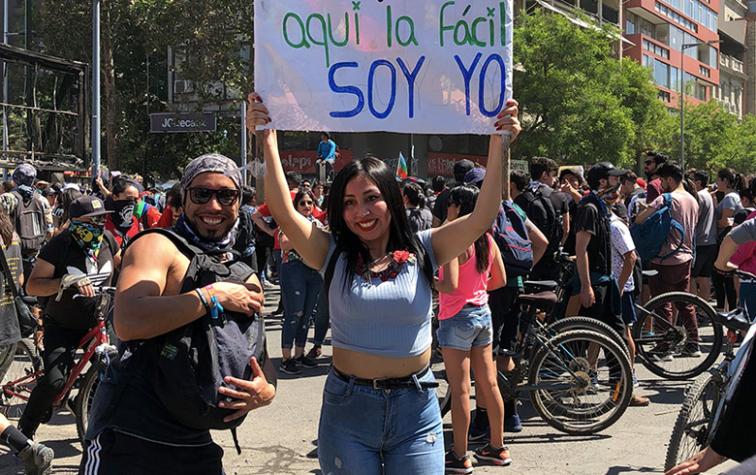 Naya Fácil se manifestó en Plaza Italia con potente mensaje al Gobierno