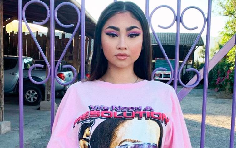 Paloma Mami impacta con extravagantes uñas estilo "La Rosalía"