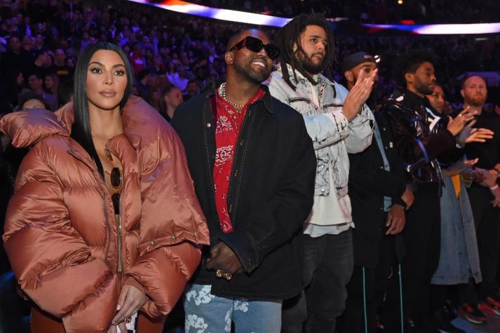 Kim Kardashian intentó besar a Kanye West en cámara y él la ignoró