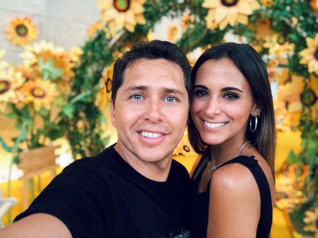 Francisca Virgilio es criticada por viajar a expensas de Karol Lucero