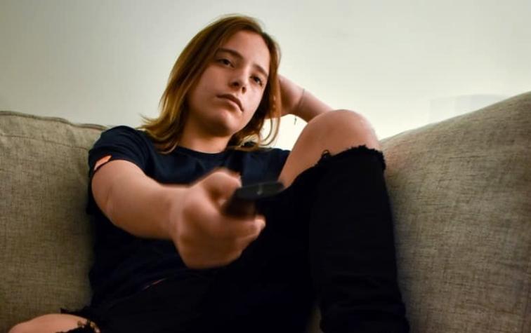 ¡Así de grande está! Izan Llunas lanza carrera musical tras paso por la serie de Luis Miguel