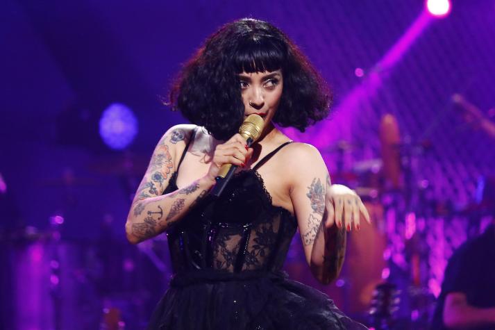 Captan a mujer igual a Mon Laferte en Viña 2020