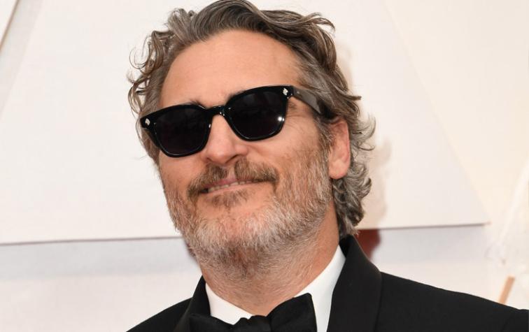 Oscars: Joaquin Phoenix decide usar el mismo traje en todas las premiaciones del 2020