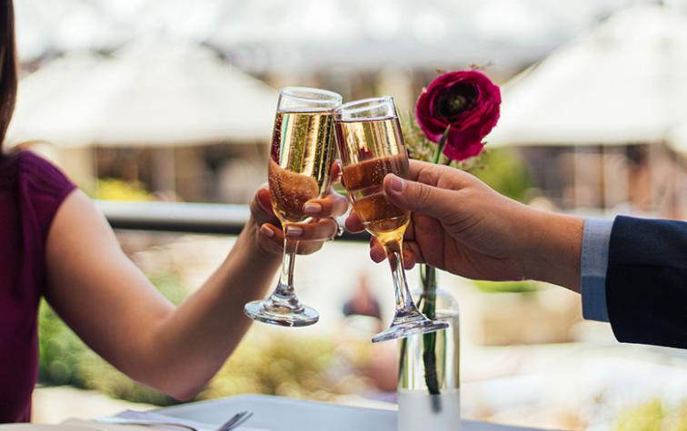Concurso: ¡Gana una romántica cena para el Día de San Valentín en Sheraton Santiago!