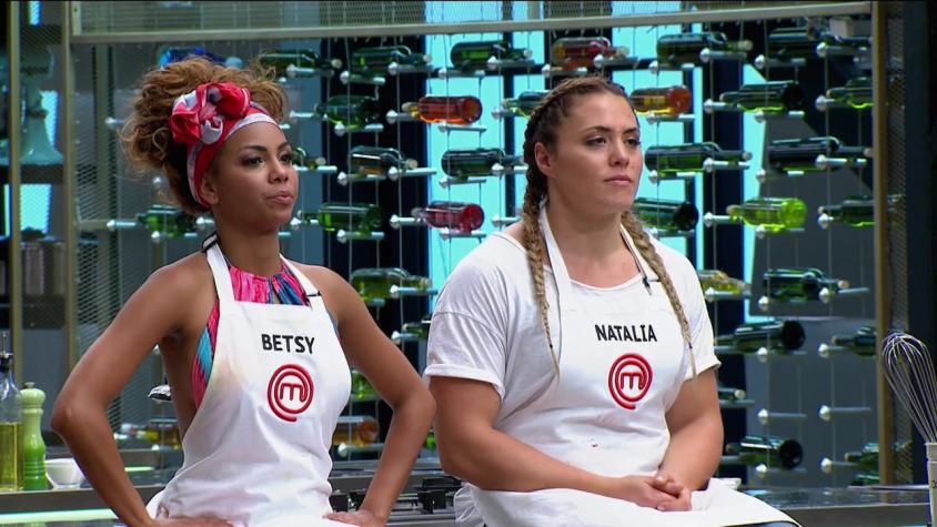 Televidentes critican actitud de Betsy Camino durante desafío junto a Natalia Duco