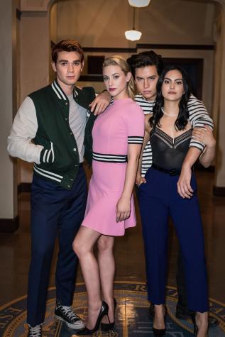 Suspenden grabaciones de Riverdale por sospechas de coronavirus en el equipo