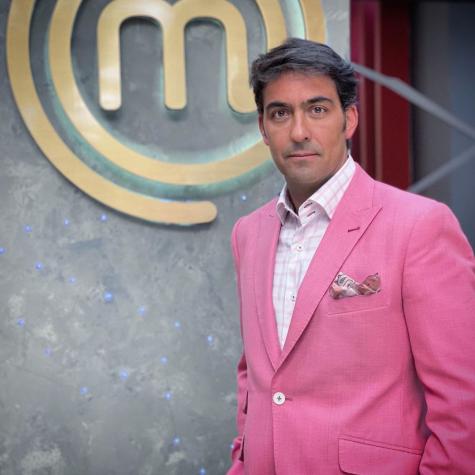 Chris Carpentier presentó a su hijo adolescente en plena transmisión en vivo