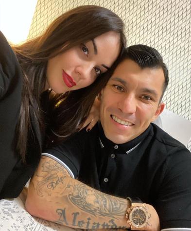 Gary Medel chochea con tiernas fotos de su hijo Danilo