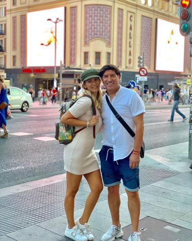Iván Zamorano y María Alberó sorprenden a su hija en su graduación