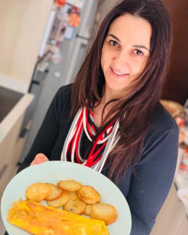 Renata Bravo muestra cómo se adapta a las clases online de sus hijos