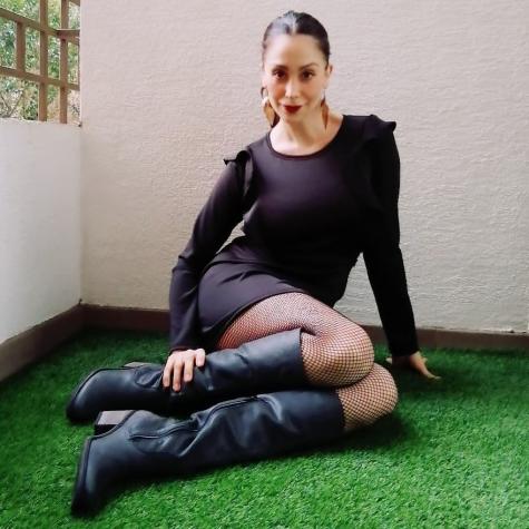 Yamna Lobos presume su figura a semanas de ser mamá