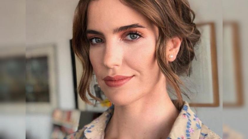 Millaray Viera baila con su hija Celeste de tres años de edad