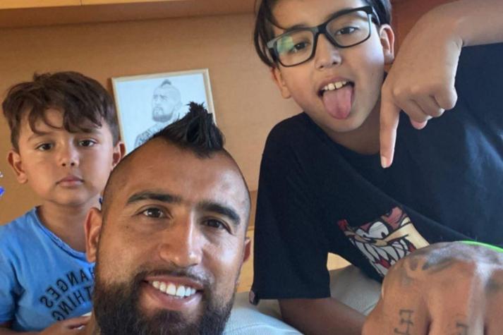 Arturo Vidal y su hijo se reencuentran en medio de rumores de distanciamiento