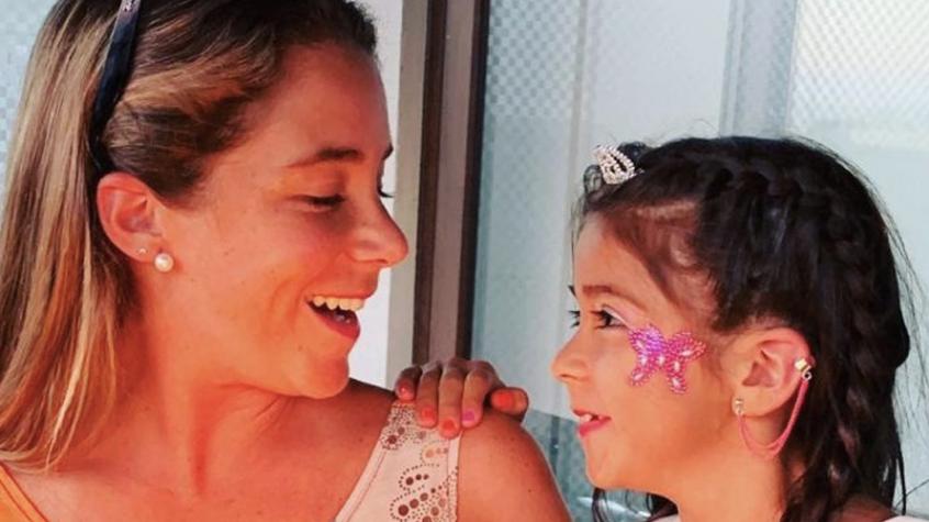 Hija de Francoise Perrot y Edmundo Varas se corta flequillo en casa