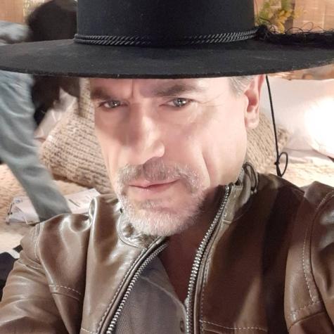 Julio Milostich se reinventa y abre negocio de empanadas en plena pandemia