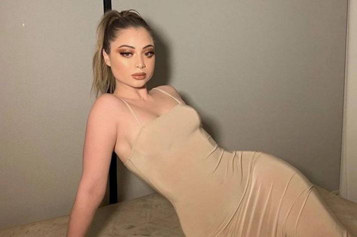 Hermana de Paloma Mami posa en micro trikini