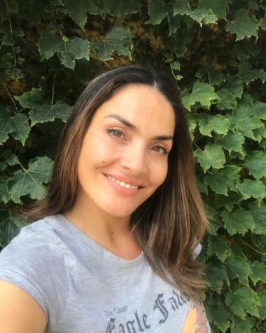 “Son iguales”: Carmen Gloria Bresky causa impacto suplantando a Jennifer López