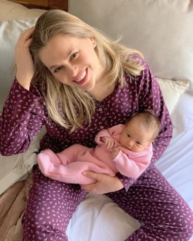 Eliana Albasetti comparte foto amamantando y se defiende por ser mamá vegana