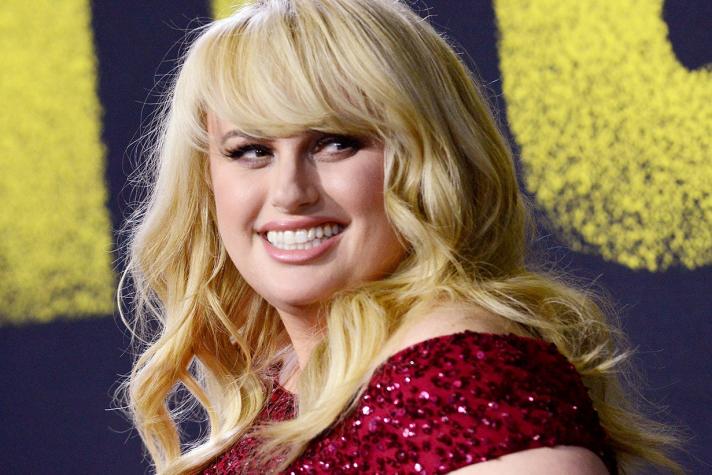 Rebel Wilson agradece elogios por su nueva figura tras bajar 18 kilos