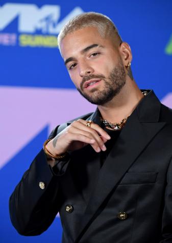¿Maluma sin dientes? Look del artista en los MTV VMA’s causa revuelo