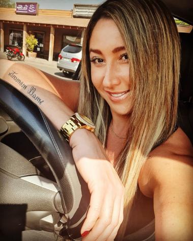 Nicole "Luli" Moreno y sus divertidos Tik tok haciendo el aseo