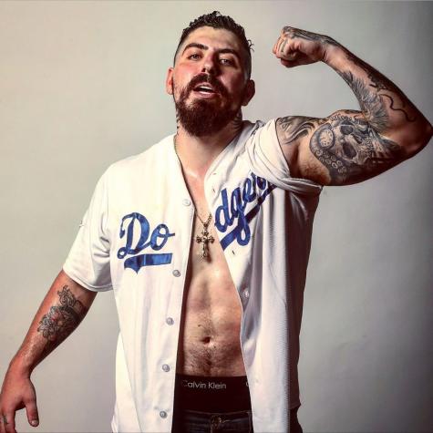 "Va a nacer caminando": Sargento Rap impacta con foto del embarazo de su pareja