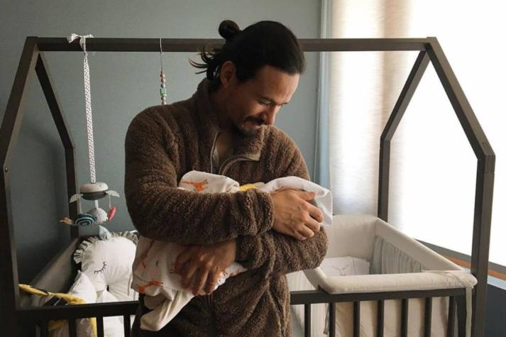 Francisco Puelles enternece la web con selfie junto a su hijo