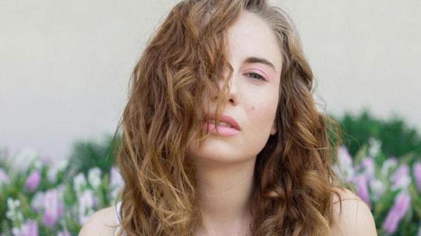 Actriz Li Fridman sorprende en look fashion usando sostén como top