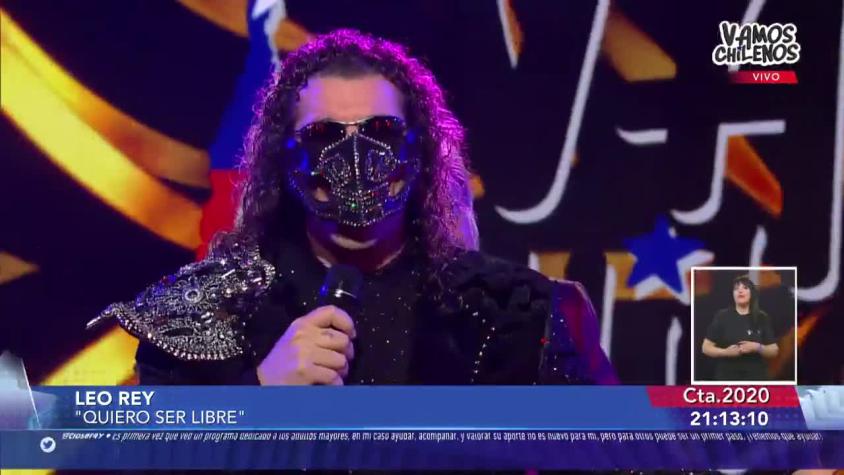 Leo Rey genera ola de reacciones con excéntrico look en "Vamos Chilenos"