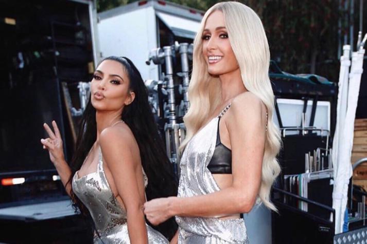 Kim Kardashian y Paris Hilton causan revuelo en la calle vestidas de buzo fashion