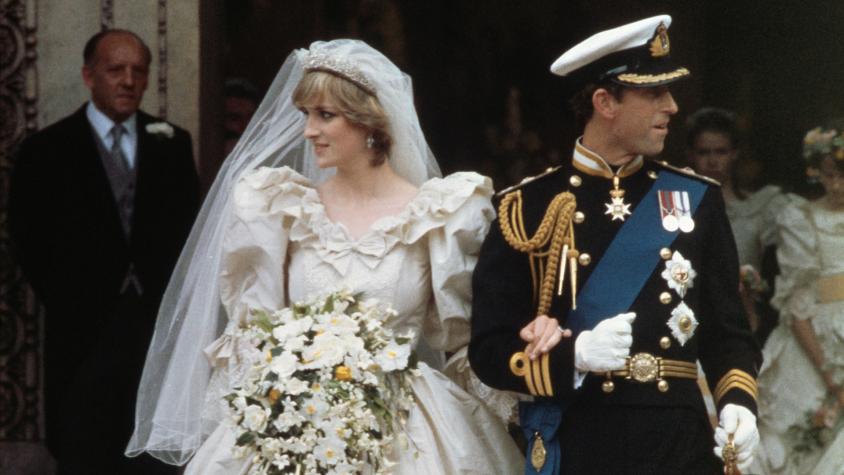 “The Crown” revela cómo se verá Lady Di en su vestido de novia