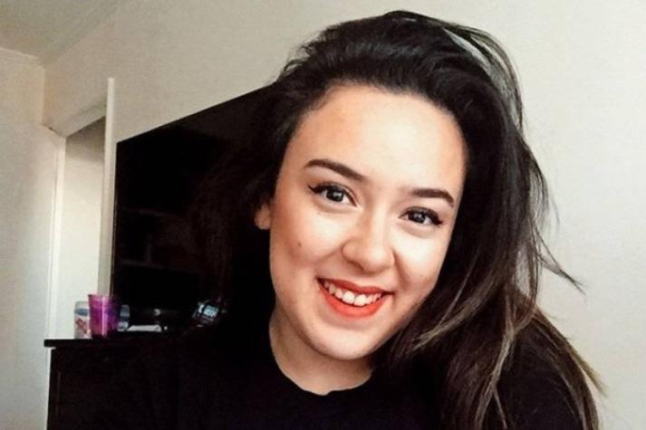 Christell Rodríguez muestra orgullosa su abdomen sin polera