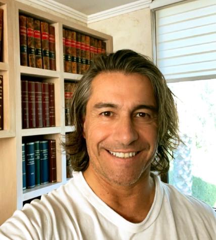 Fernando Solabarrieta se cortó el pelo luego de un año