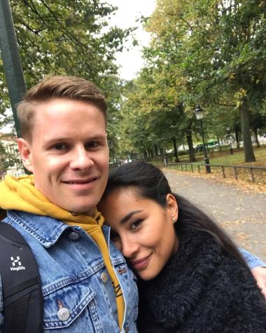 Arenita le regaló hermoso ramo de flores a su marido