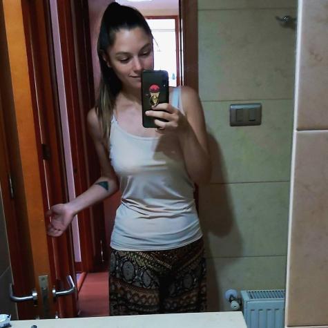 “Día 23 con la misma polera”: Ex Amango desclasifica su maternidad