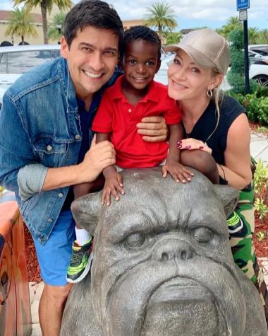 Marcela Vacarezza comparte divertidas imágenes de su hijo menor en el jardín infantil