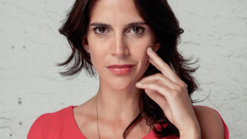 María José Illanes emprende con lectura de tarot online