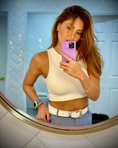 Karen Bejarano denuncia acoso de mujer: Le envía audios y fotos