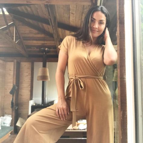 Carmen Gloria Bresky vuelve a las teleseries con llamativo look