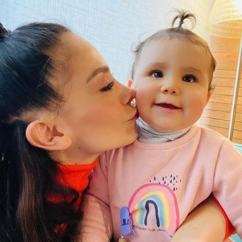 Yamna Lobos muestra lo grande que está su hija Agustina
