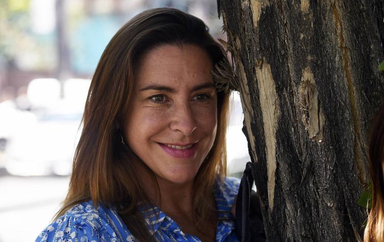 “Regia”: Patricia López deslumbra con nuevo look al natural
