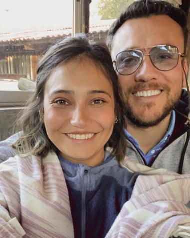 Max Collao dedica emotivo poema a su esposa con foto del recuerdo