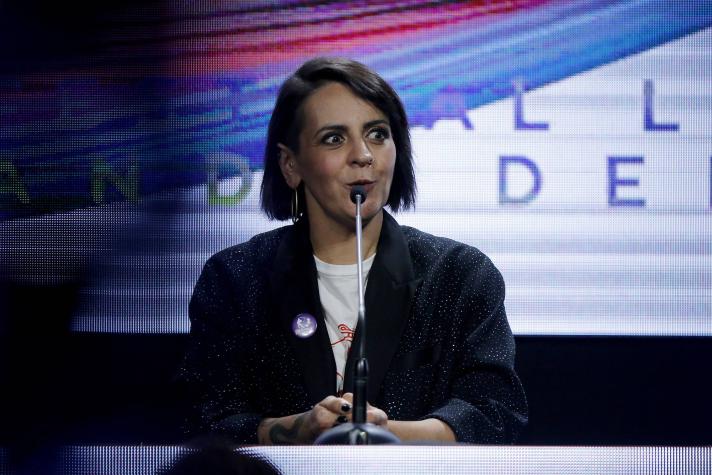 “Momento de fragilidad”: Jani Dueñas comparte foto sin calzones