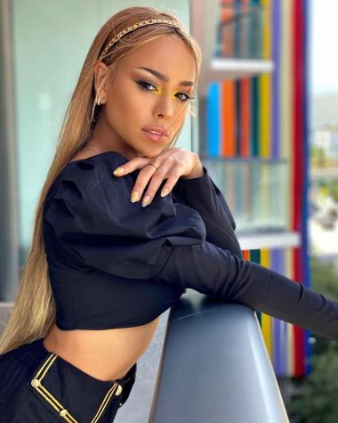 Danna Paola enfrenta rumores de maltrato en su pololeo