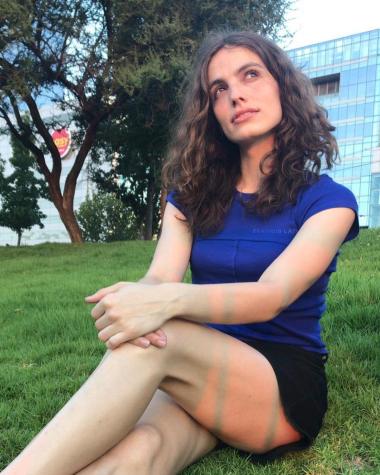 Lux Pascal encanta con look full black en Nueva York