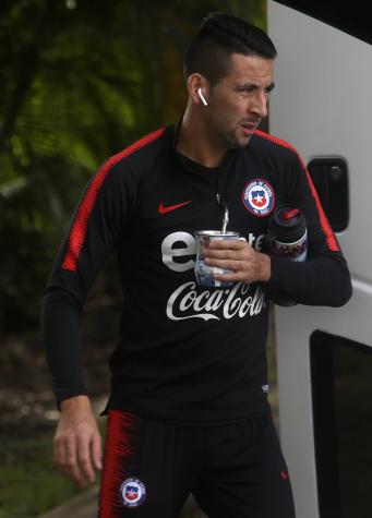 “Alto flow”: Mauricio Isla se luce con look callejero